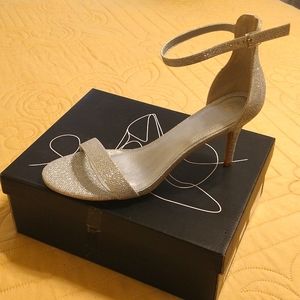 Mysoft size 9 Silver glitter Sandals